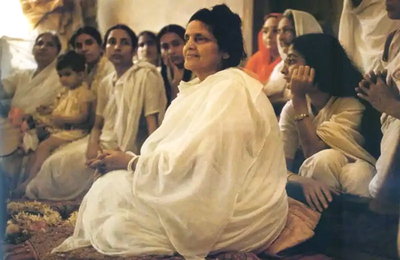 Anandamayi Ma with devotees