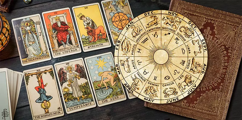 Divination - Tarot - Astrology - Geomancy