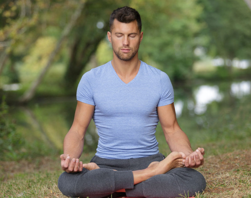 How to Meditate: Repeating the Mantra Soham with the Breath