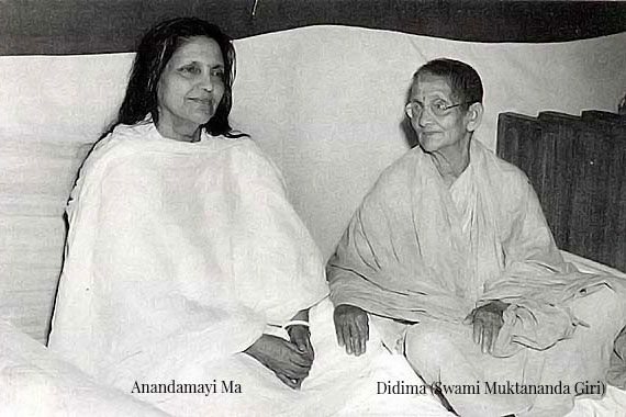 Anandamayi Ma and Didima, her Mother (Swami Muktananda Giri)